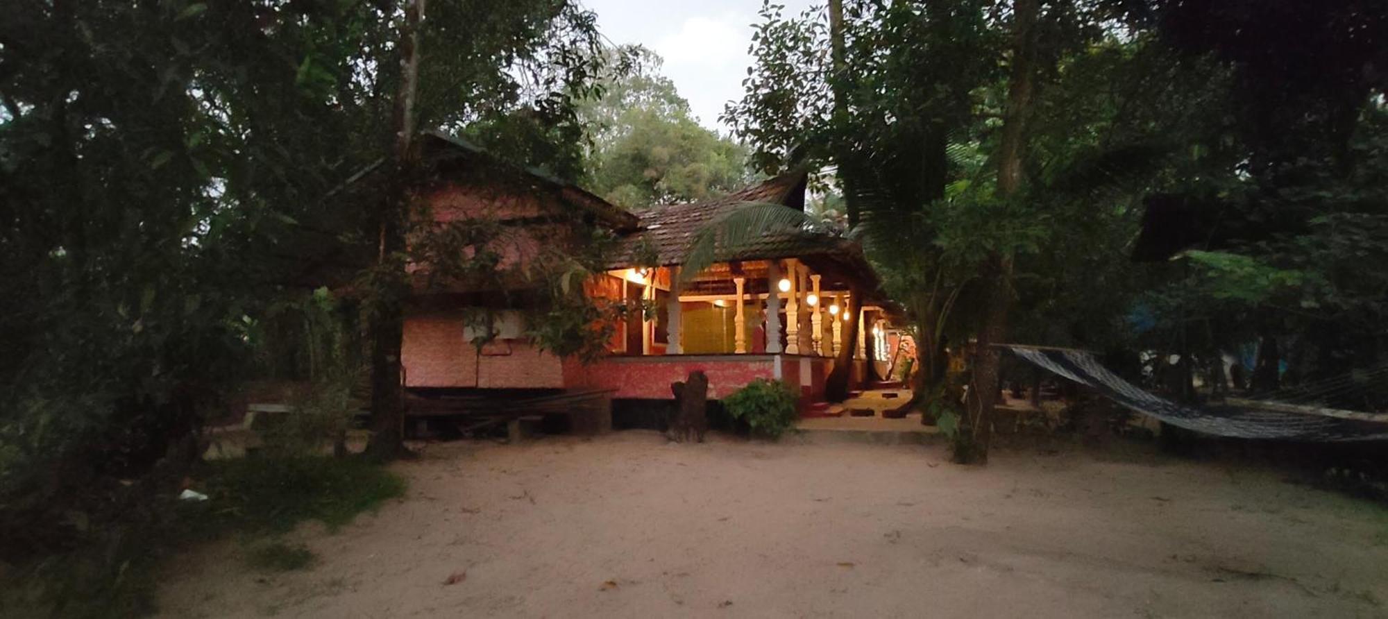 Abba Marari Beach Villas & Homestay Mararikulam Alappuzha Dış mekan fotoğraf